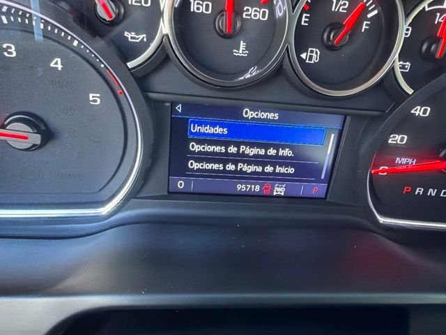 Used 2022 White Chevrolet LT image 13