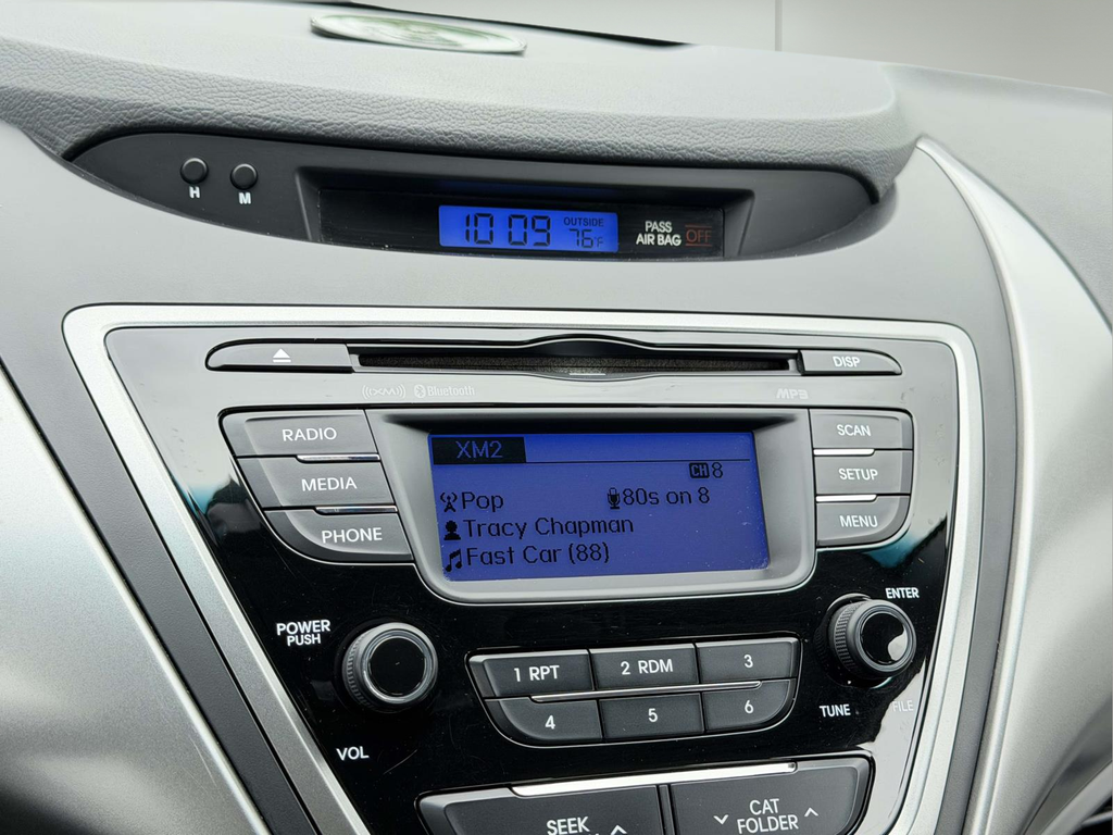 Used 2013 Black Hyundai GLS image 3