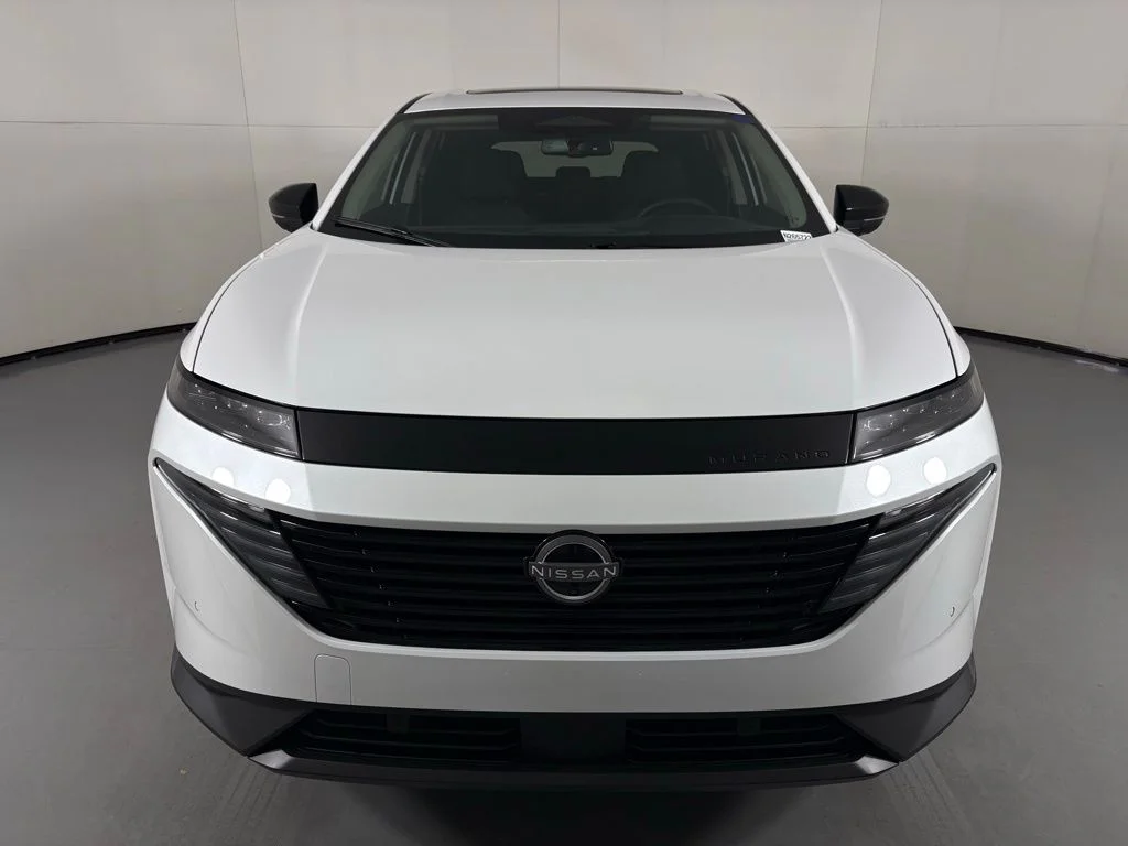 New 2026 White Nissan SL image 3