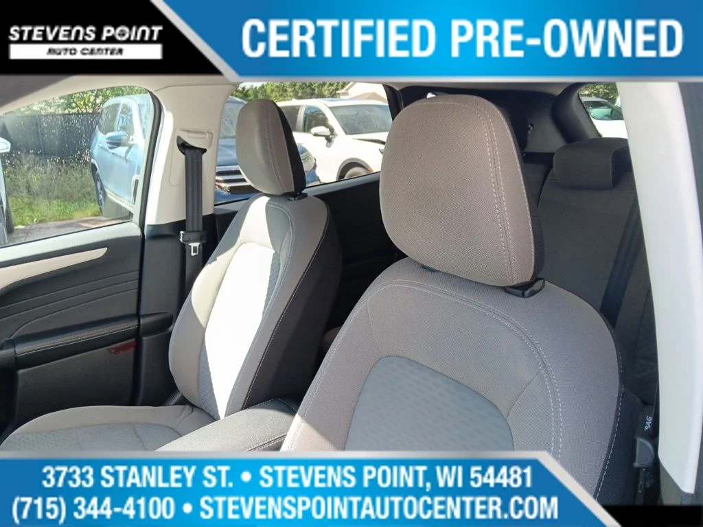 Used 2022 Red Metallic Ford SE image 14