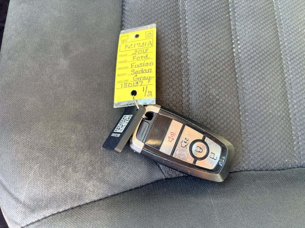 Used 2018 Magnetic Metallic Ford SE image 20
