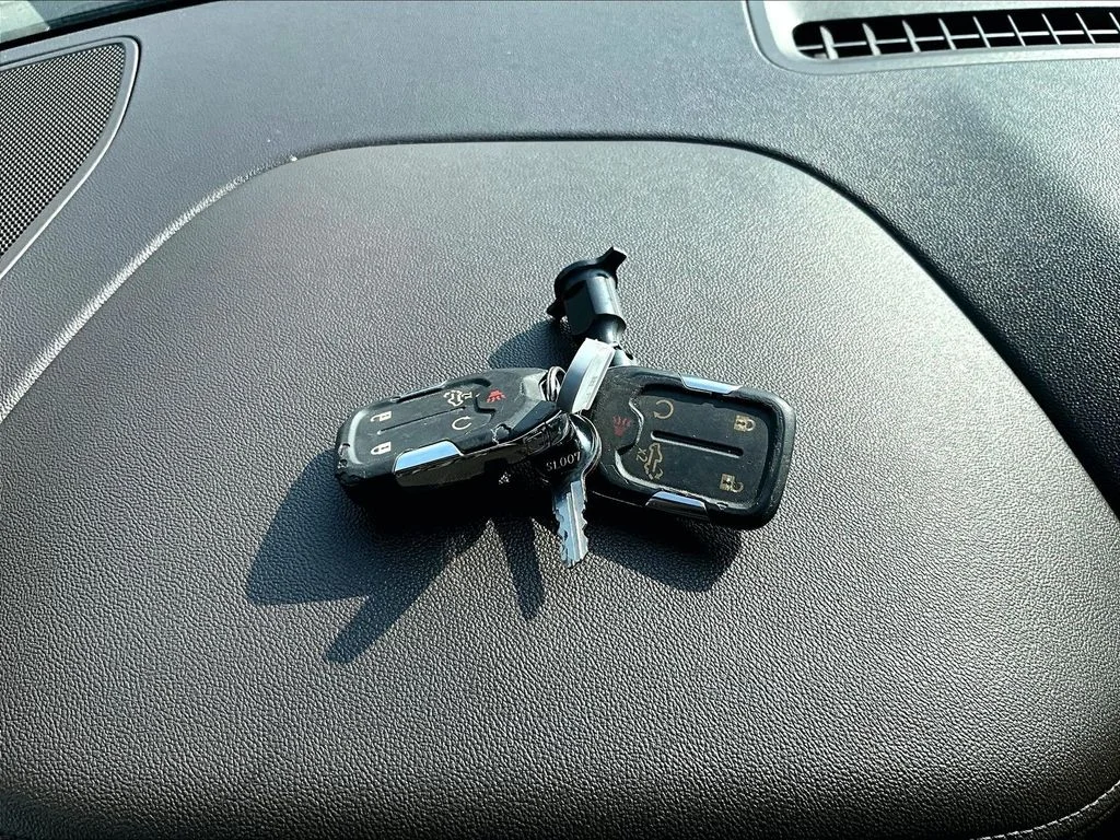 Used 2020 Blue GMC Denali image 12