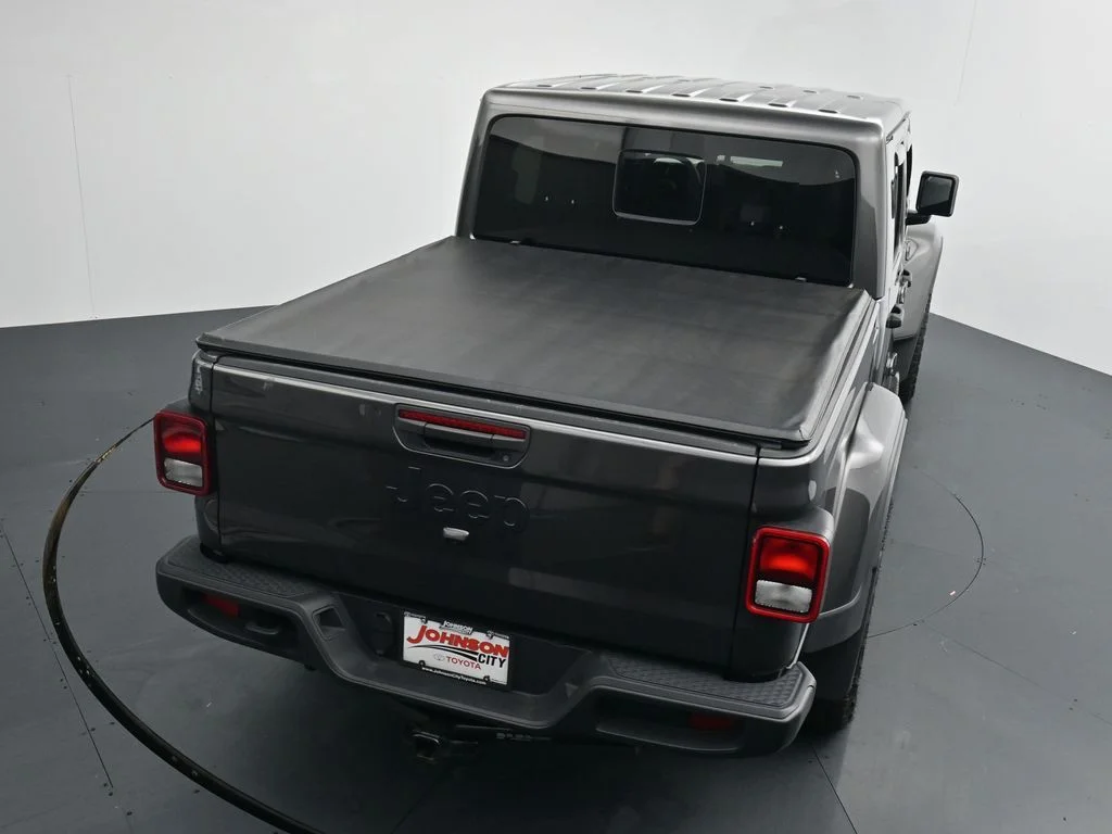 Used 2025 Gray Jeep Nighthawk image 28