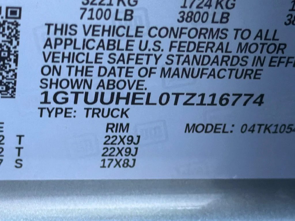 Used 2026 Silver GMC Denali Ultimate image 33