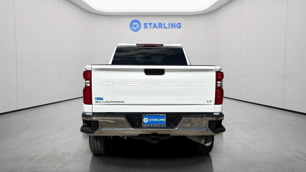 Used 2026 Summit White Chevrolet LT image 18