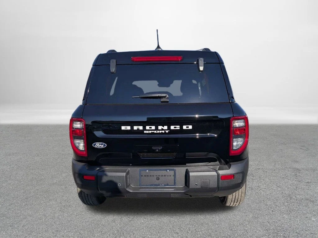 New 2026 Shadow Black Ford Outer Banks® image 4