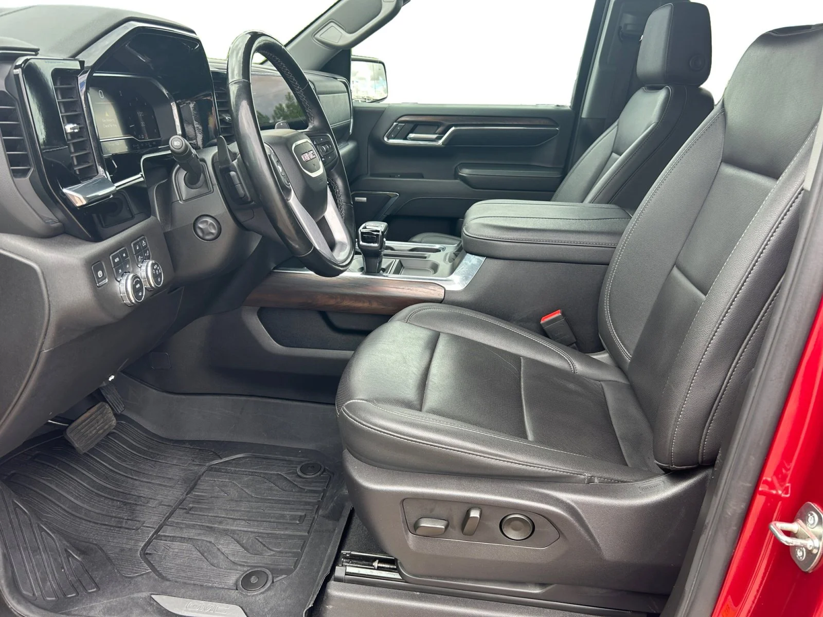 Used 2024 Red GMC SLT Crew Cab image 14