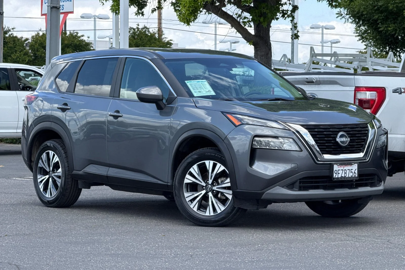 Used 2023 Gun Metallic Nissan SV image 2