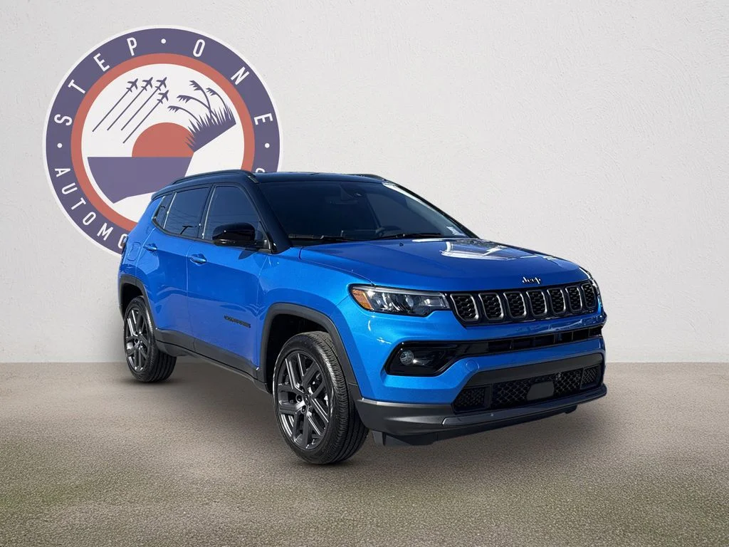 New 2026 Hydro Blue Pearl-Coat Exterior Paint Jeep Limited image 2