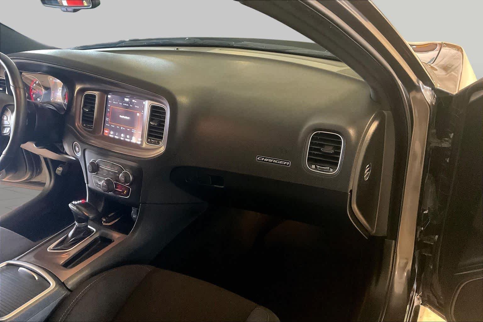 Used 2023 Granite Pearlcoat Dodge R/T image 17