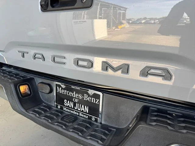 Used 2020 Cement Toyota SR5 image 31