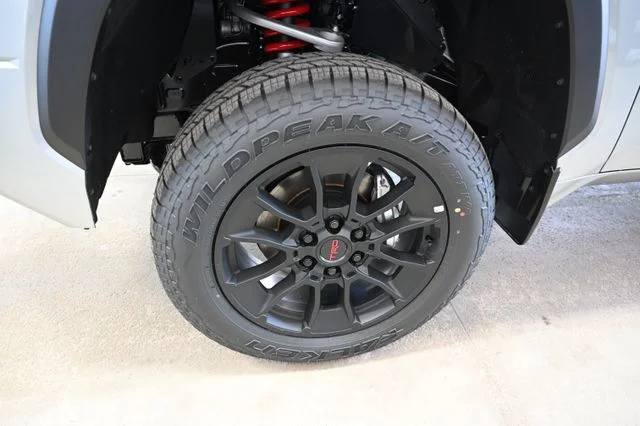 2026 Toyota Tundra Limited - Photo 31