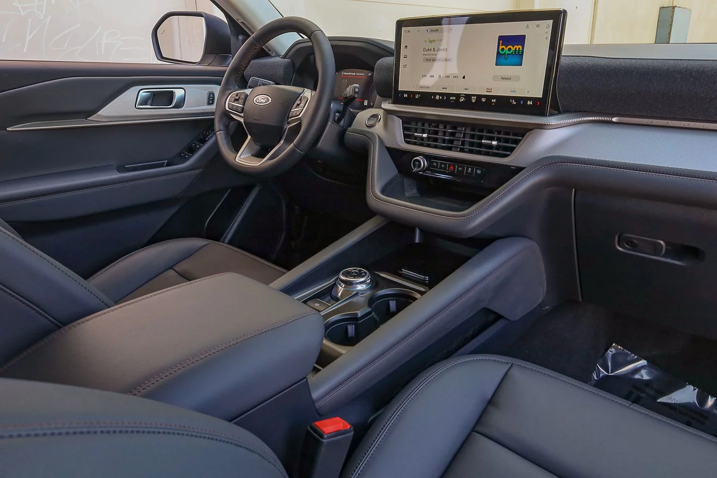 New 2026 Space White Metallic Ford Active image 40