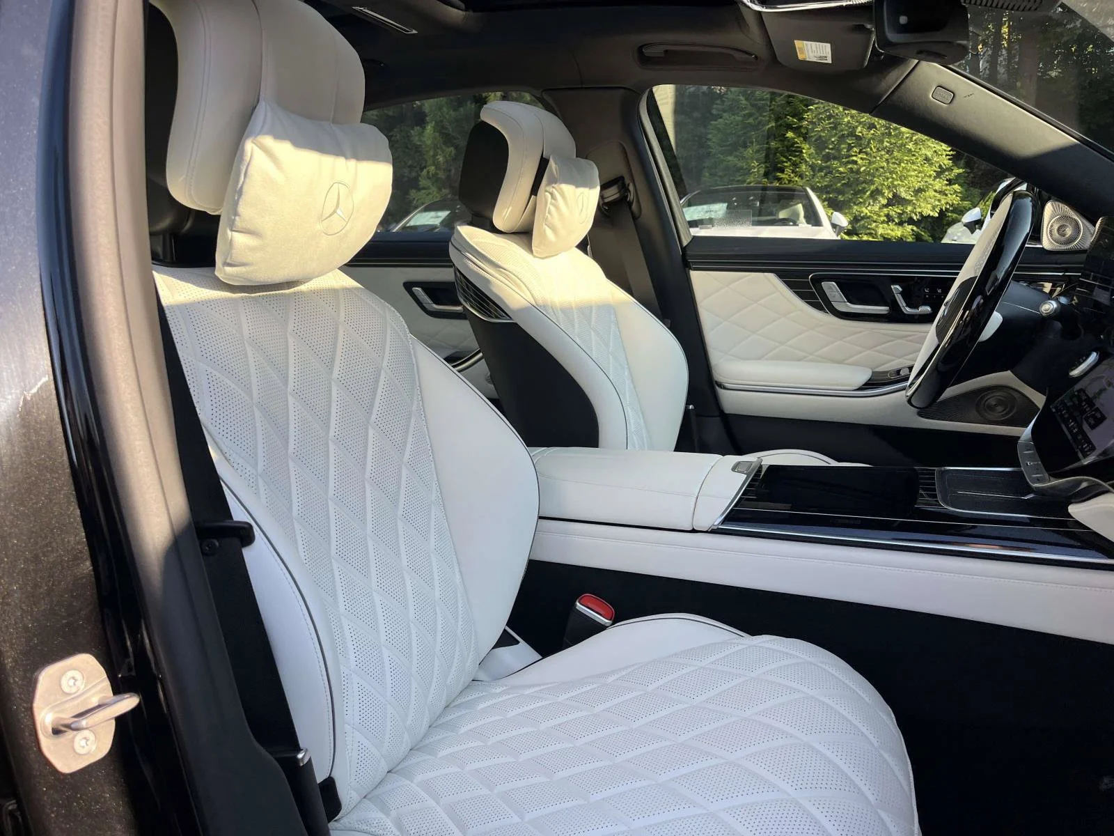 New 2027 Obsidian Black Metallic Mercedes-Benz S 580 4MATIC® Sedan image 51
