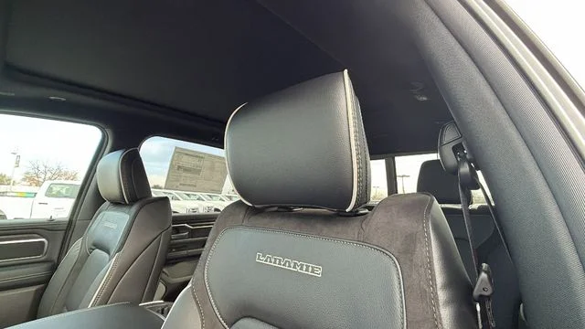 New 2026 Granite Crystal Metallic Clear-Coat Exterior Paint RAM Laramie image 24