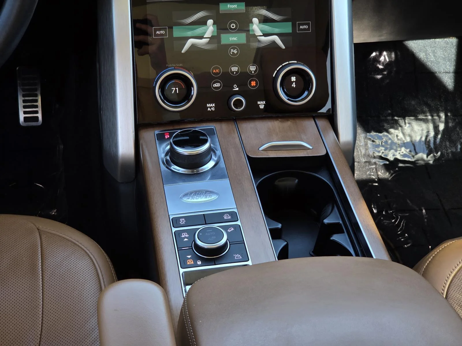 Used 2019 Silicon Silver Premium Metallic Land Rover Autobiography image 18