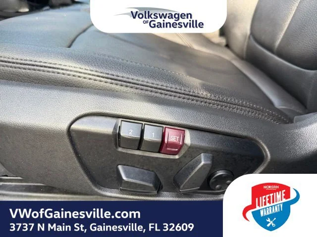 Used 2019 Black Sapphire Metallic BMW sDrive28i image 17