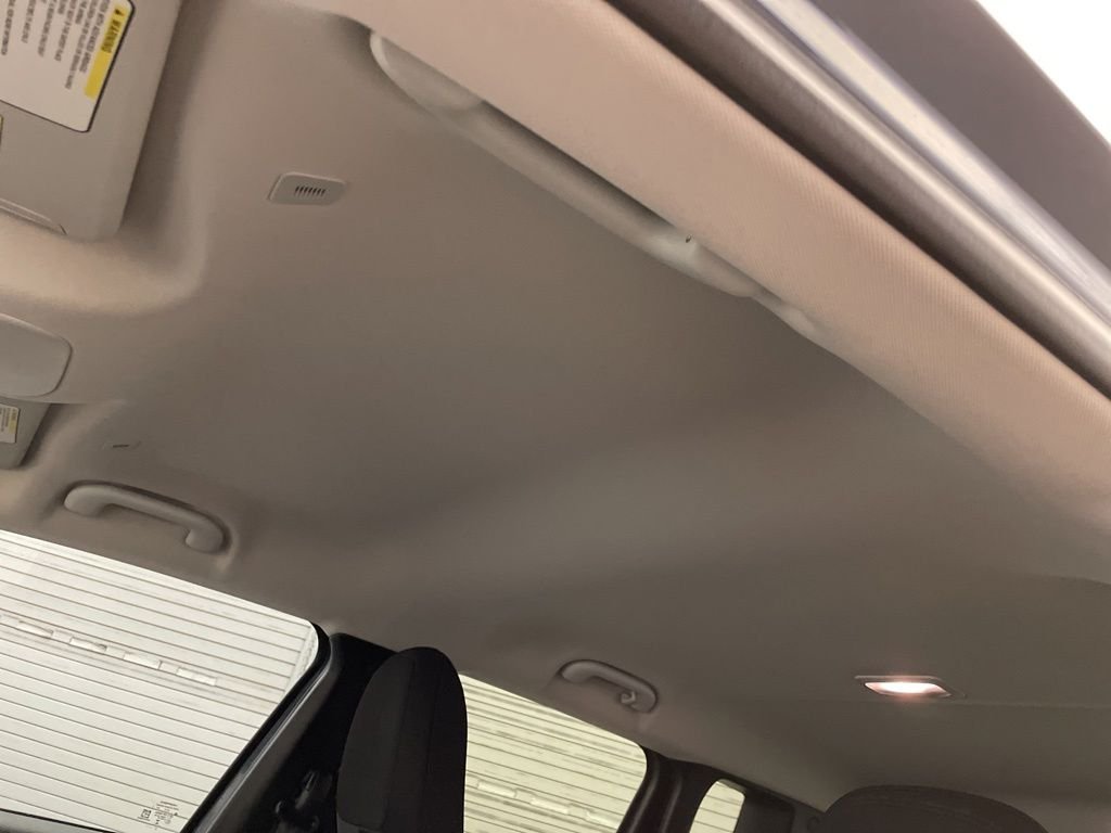 Certified Used 2021 Blue Jeep Latitude image 18