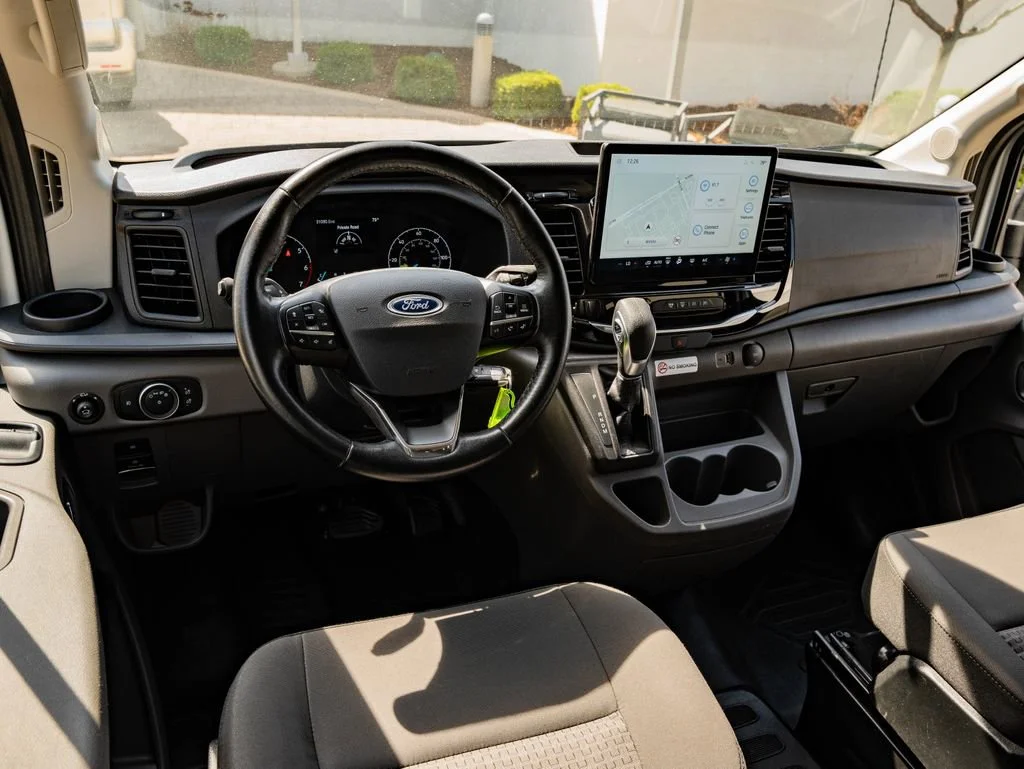 Used 2024 Oxford White Ford XLT image 4