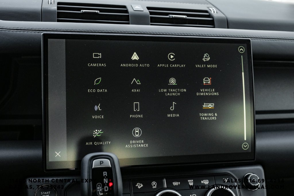 New 2026 Fuji White Land Rover X-Dynamic SE image 28