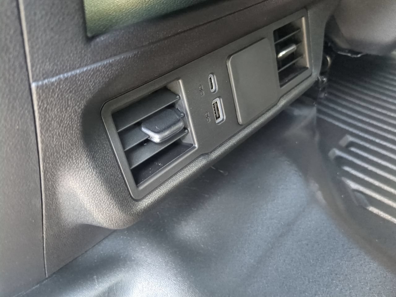 2026 GMC Sierra 2500HD Pro - Photo 20