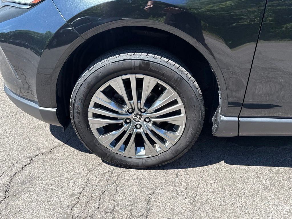 Used 2021 Black Toyota XLE image 12