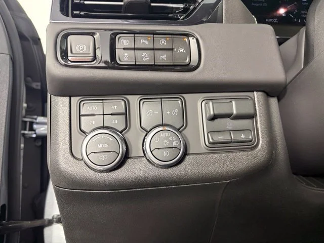 2026 GMC Yukon XL AT4 Ultimate - Photo 17