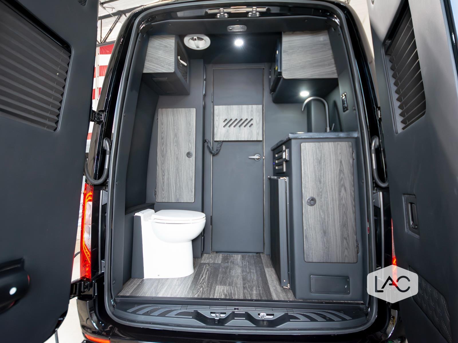 New 2026 BLACK OGV LUXURY COACH AWD 144 | ADV PKG 1.1 | PetSafe image 10