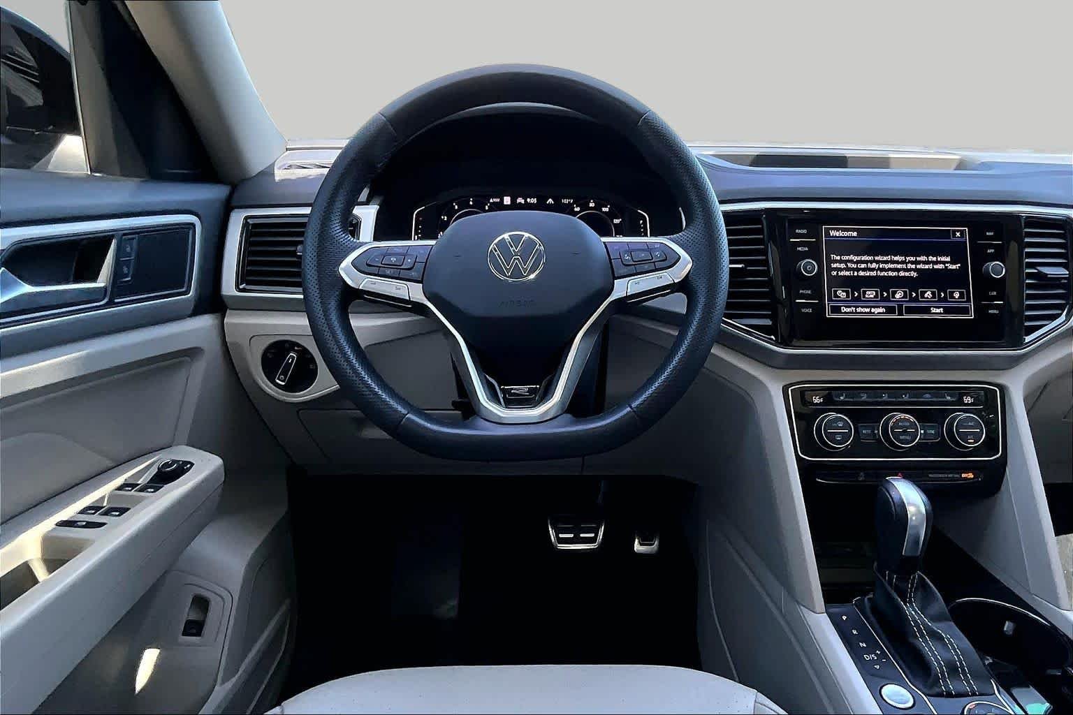Used 2022 Deep Black Pearl Volkswagen 3.6L V6 SEL R-Line Black image 6