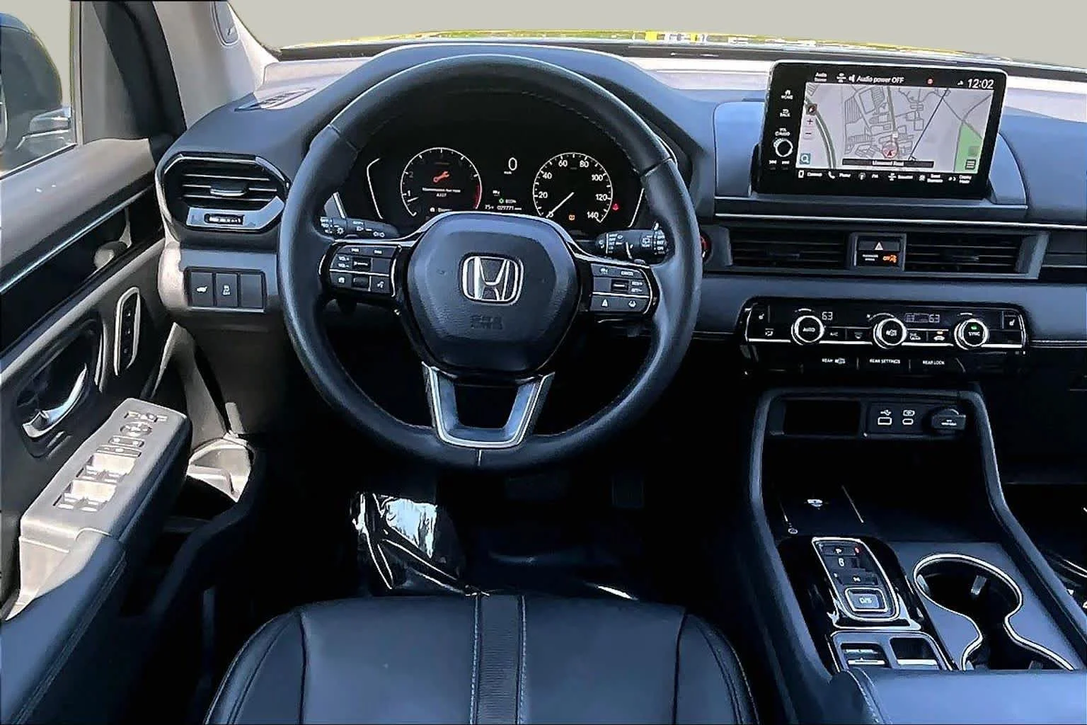 Used 2024 Crystal Black Pearl Honda Touring image 6