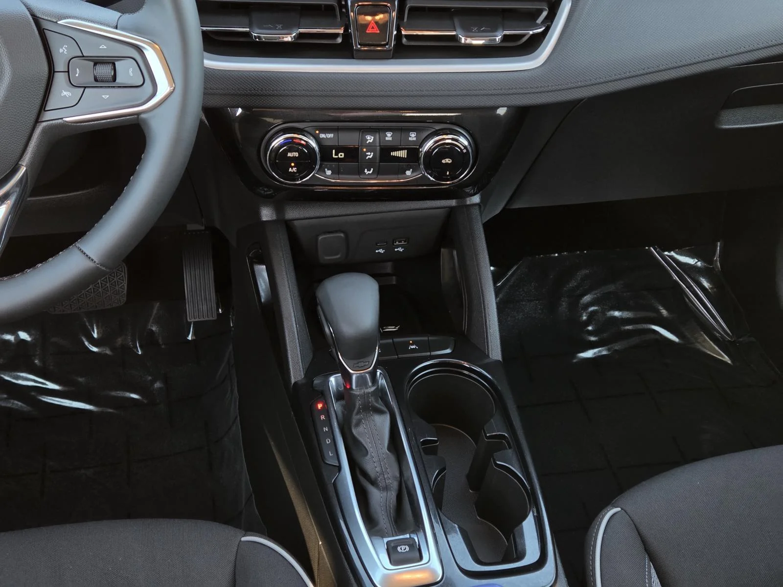 Used 2025 Mosaic Black Metallic Chevrolet LT image 16