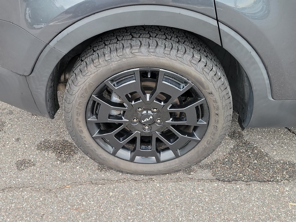 Certified Used 2022 Gravity Gray Kia SX image 44