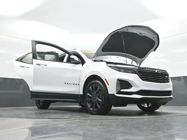 Used 2024 White Chevrolet RS image 32