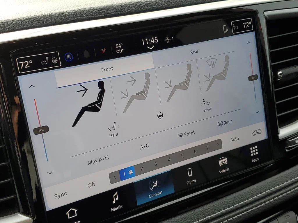 2026 Chrysler Pacifica Select - Photo 17