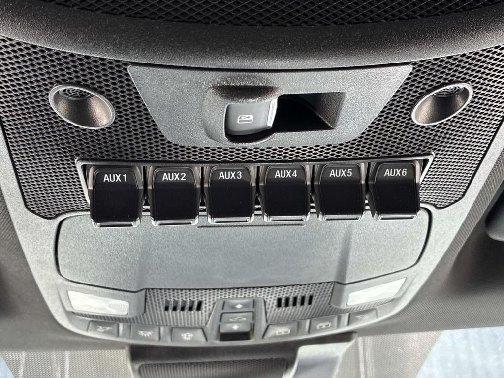 Used 2022 White Ford Lariat image 41