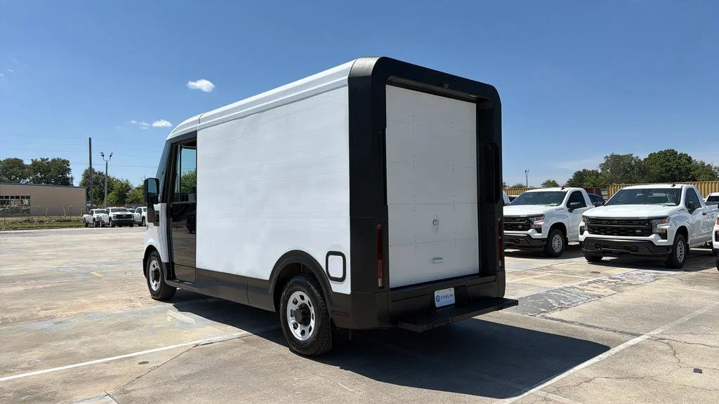 Used 2024 Oyster White BrightDrop EJY image 5