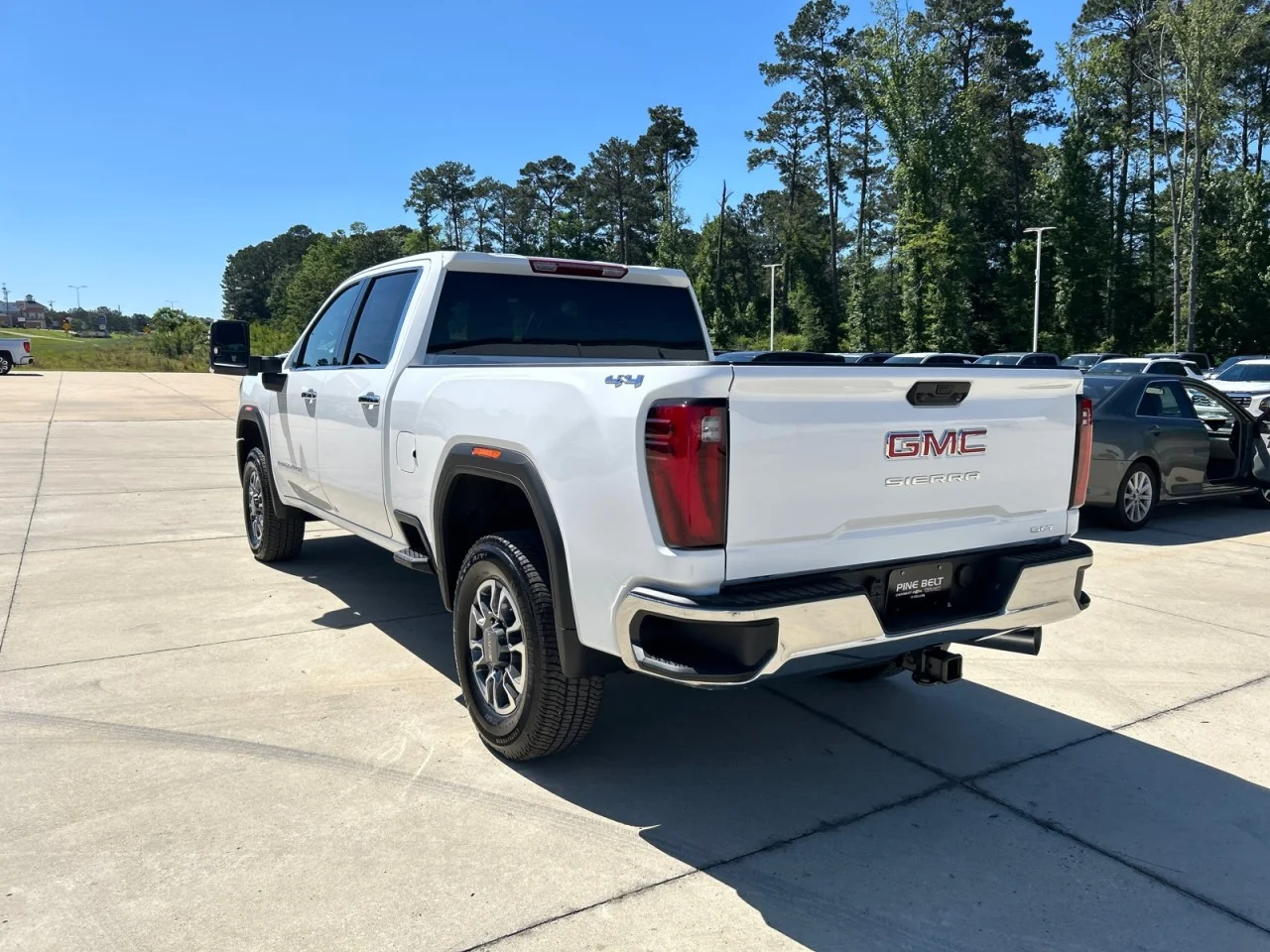 New 2026 Summit White GMC SLT image 4