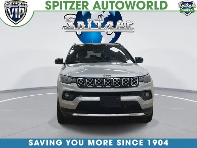 Used 2024 Silver Jeep Limited image 4
