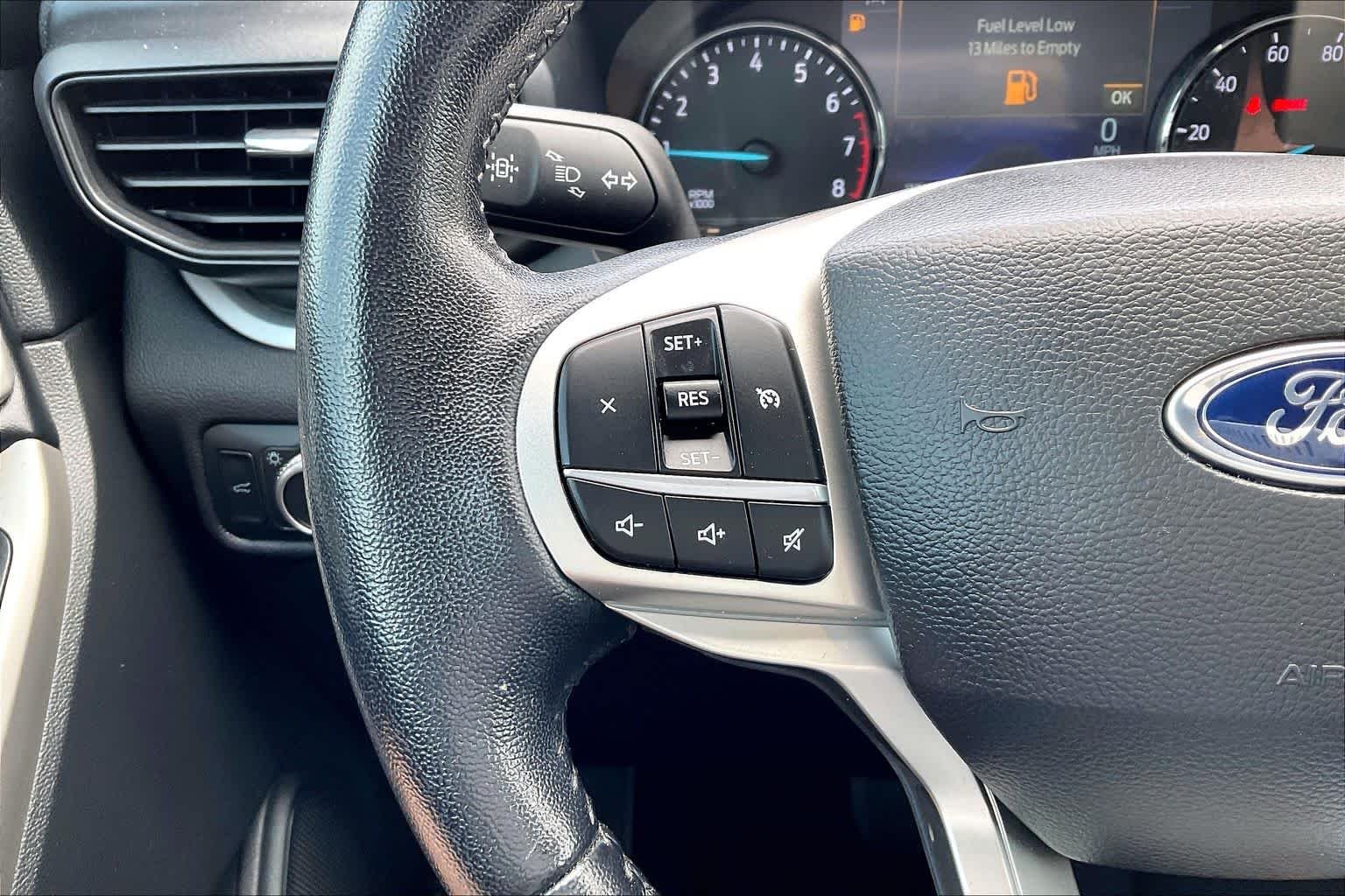 Used 2022 Agate Black Metallic Ford XLT image 23