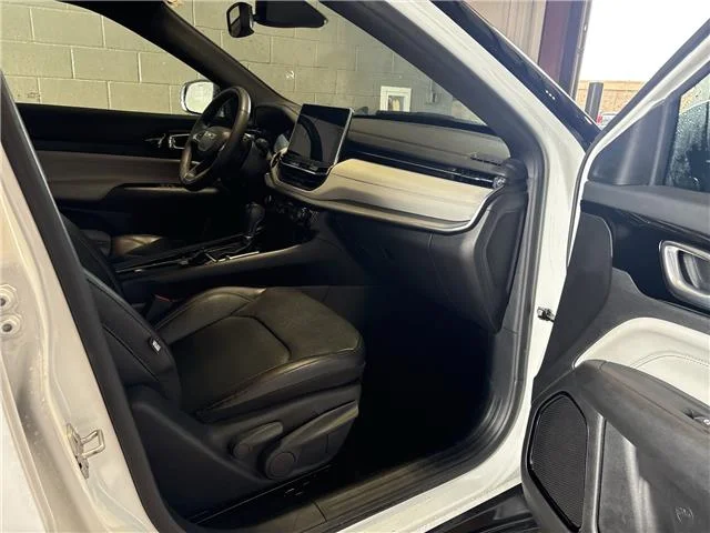 Used 2025 Bright White Clearcoat Jeep Limited 4x4 image 14