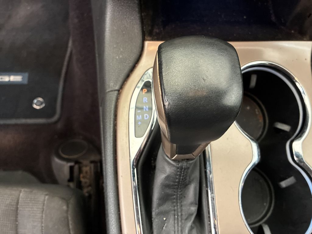 Used 2017 Silver Jeep Laredo image 16