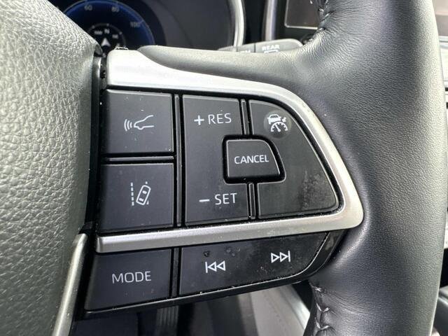 Used 2023 Moon Dust Toyota Platinum image 24