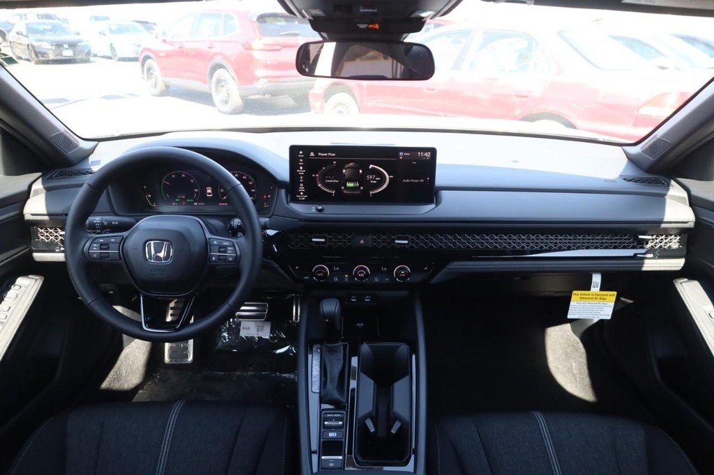 New 2026 Solar Silver Metallic Honda Sport Hybrid image 7