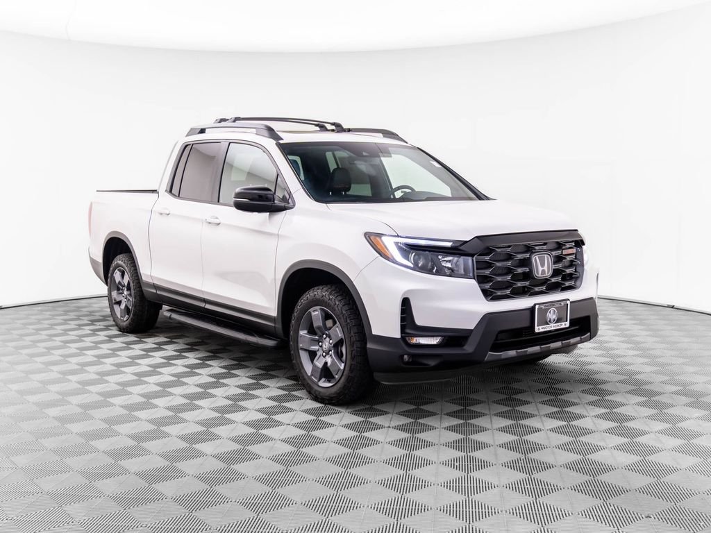 Certified Used 2025 Platinum White Pearl Honda AWD TRAILSPORT image 10