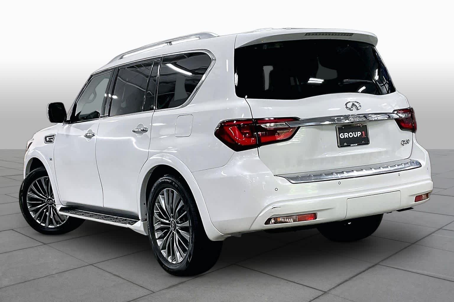 Used 2019 Moonstone White INFINITI LUXE image 12
