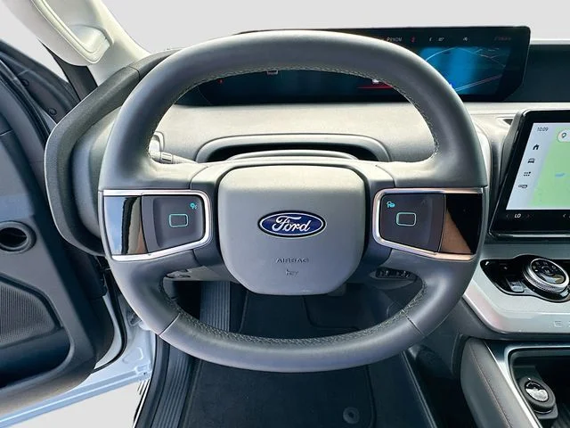 Used 2025 Silver Ford Active image 11