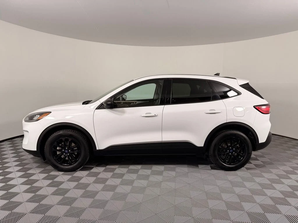 Used 2020 White Ford SE Sport image 11