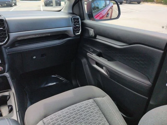 Used 2025 Red Ford XLT image 17