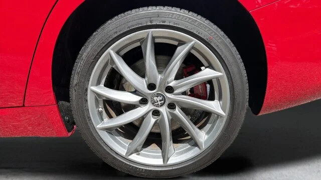 Used 2024 Alfa Rosso Alfa Romeo Ti image 33