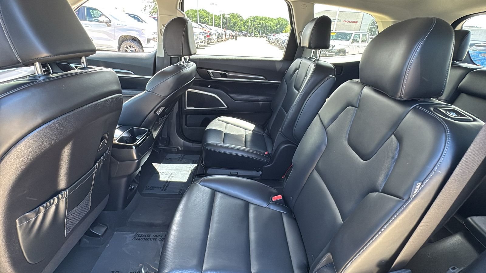 Used 2025 Green Kia S image 29